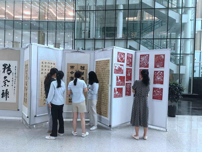南通開發(fā)區(qū)這場(chǎng)退役軍人書畫展，超“走心”