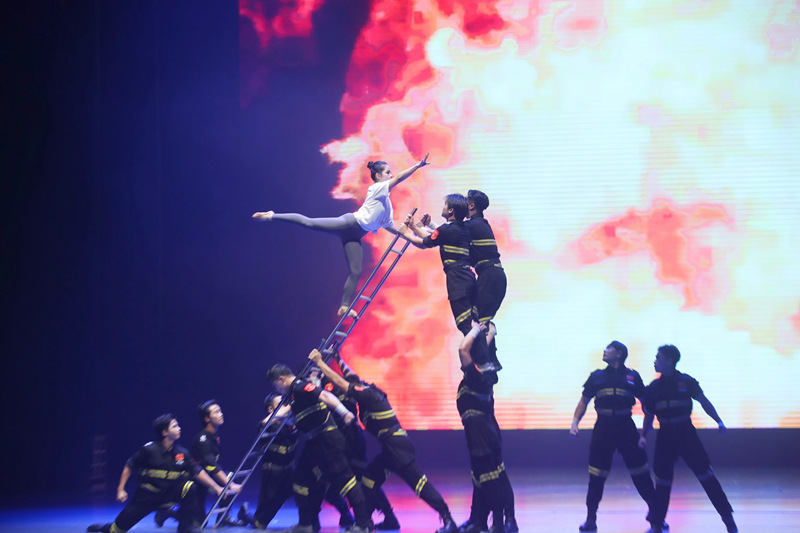 2025省文華獎(jiǎng)評(píng)選暨惠民演出（雜技木偶專場(chǎng)）精彩上演