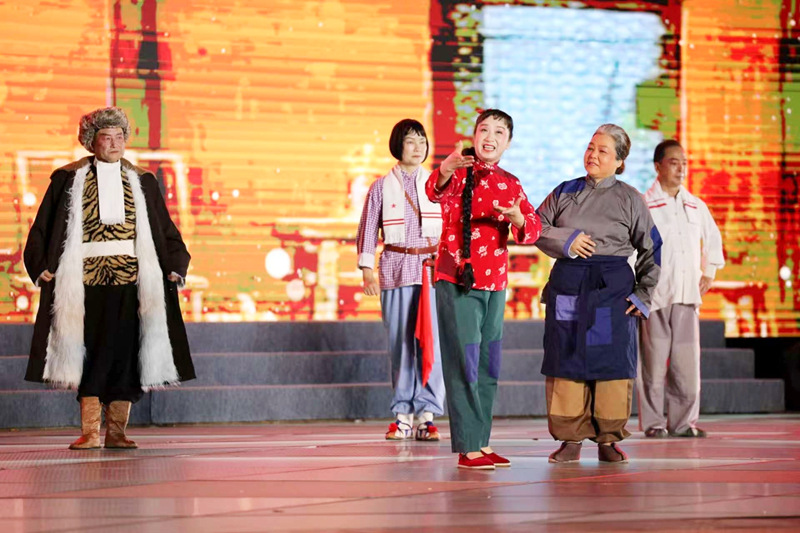 群文藝術(shù)綻放  “文化館之夜”點(diǎn)亮濠濱大舞臺(tái)