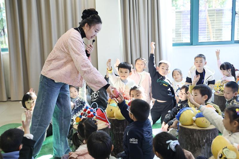 多科融合育素養(yǎng) 通師二附秋日果園變學(xué)堂